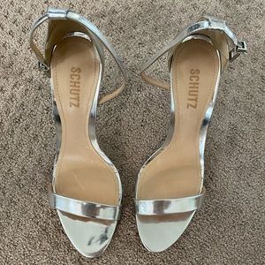 Schutz Cady Lee sz 10.5 silver heels
